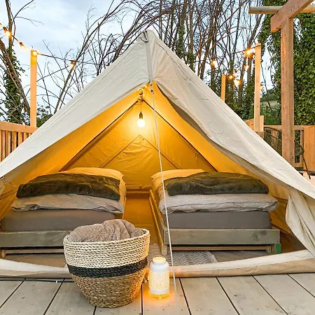 مكان تخييم Stoerbuiten Mar Y Sierra San Costanzo